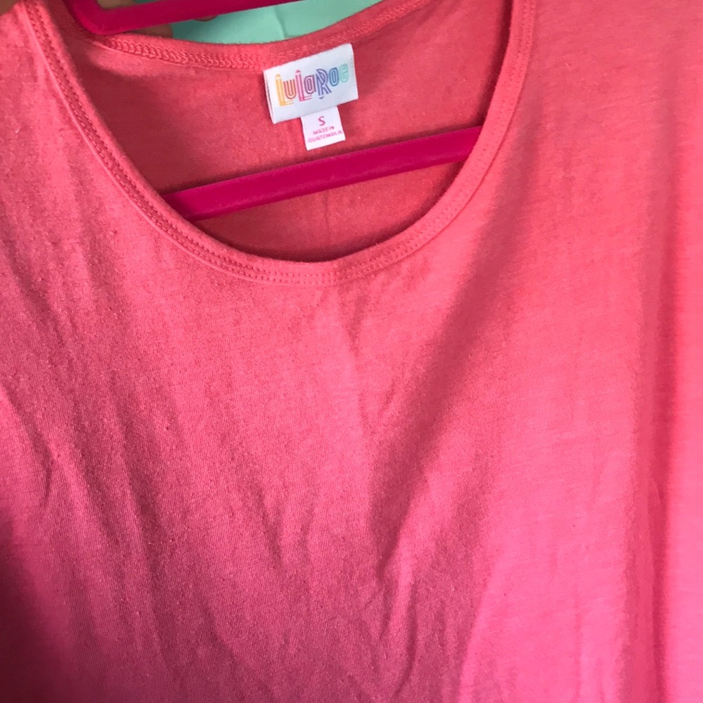 Small Lularoe Irma - Picture 3 of 4